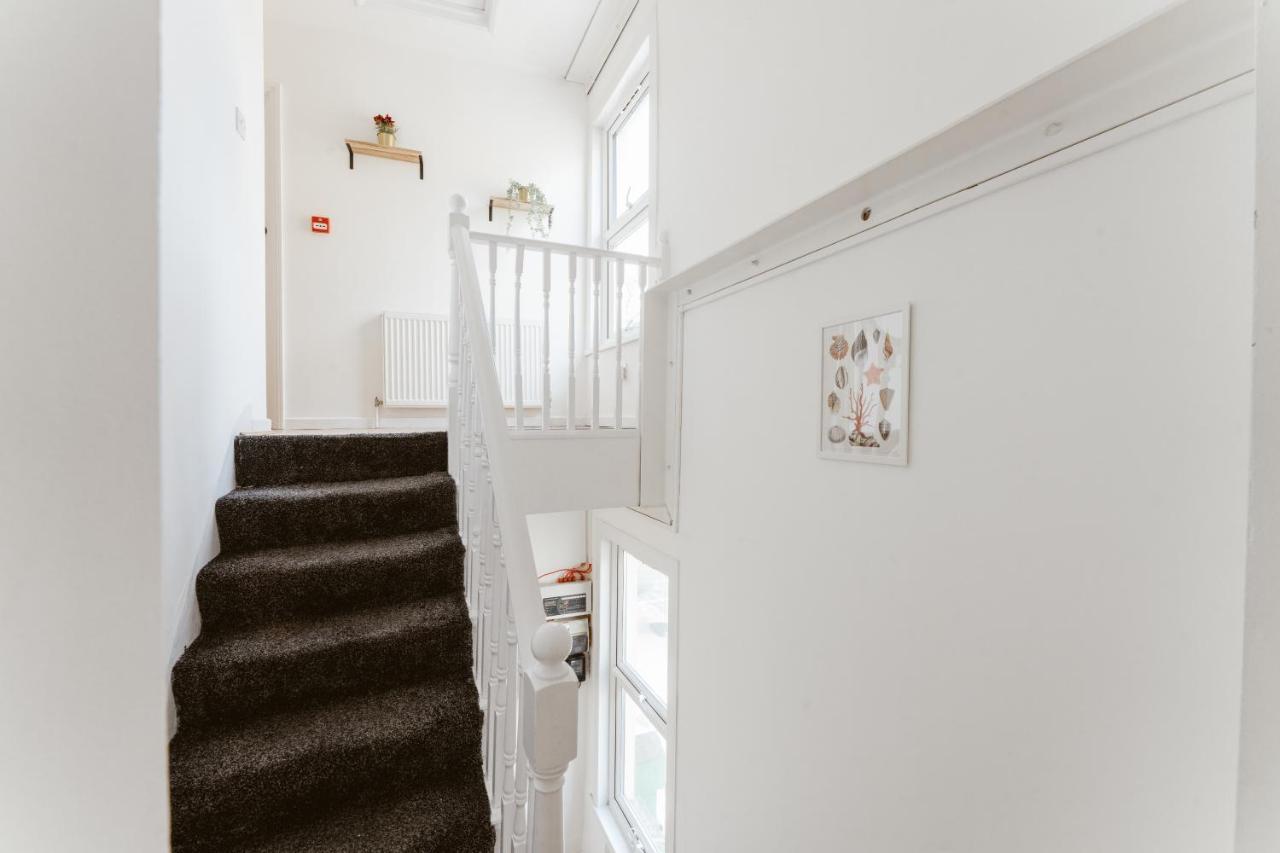 Mile End Double Rooms 27 Guest House ロンドン エクステリア 写真