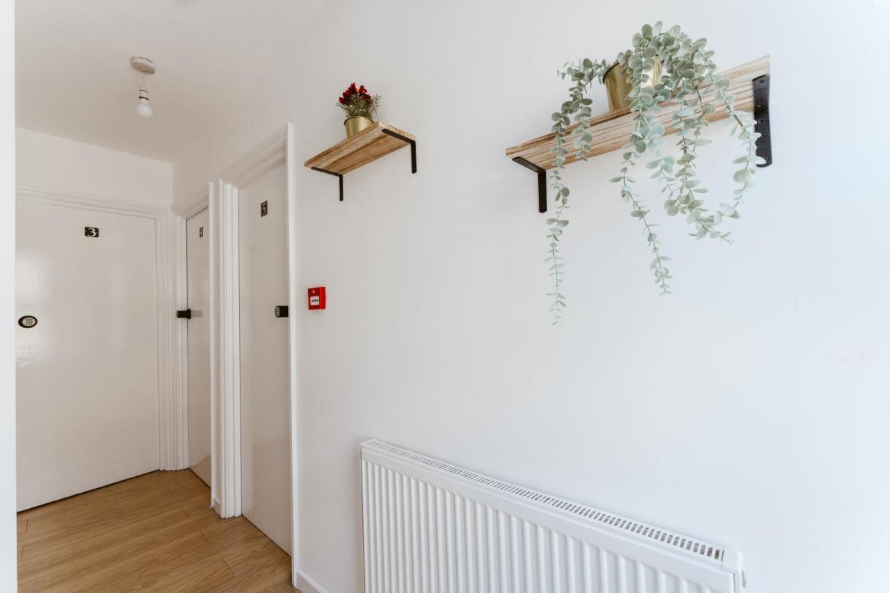 Mile End Double Rooms 27 Guest House ロンドン エクステリア 写真