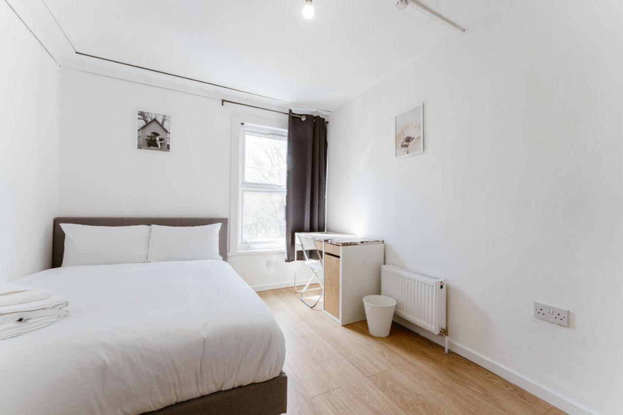 Mile End Double Rooms 27 Guest House ロンドン エクステリア 写真